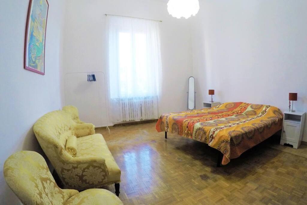 Gabry'S Home Three-Bedroom Big Apartment Near City Center & Train Station To Pisa And Florence & Ferries To Sardegna Corsica Ліворно Екстер'єр фото