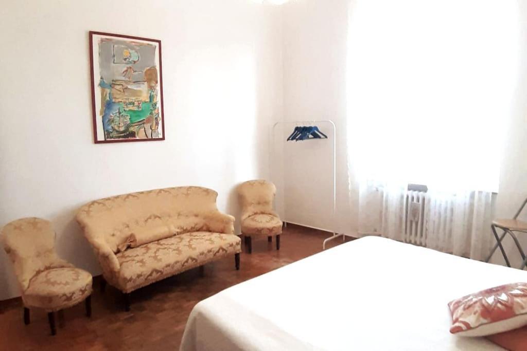 Gabry'S Home Three-Bedroom Big Apartment Near City Center & Train Station To Pisa And Florence & Ferries To Sardegna Corsica Ліворно Екстер'єр фото