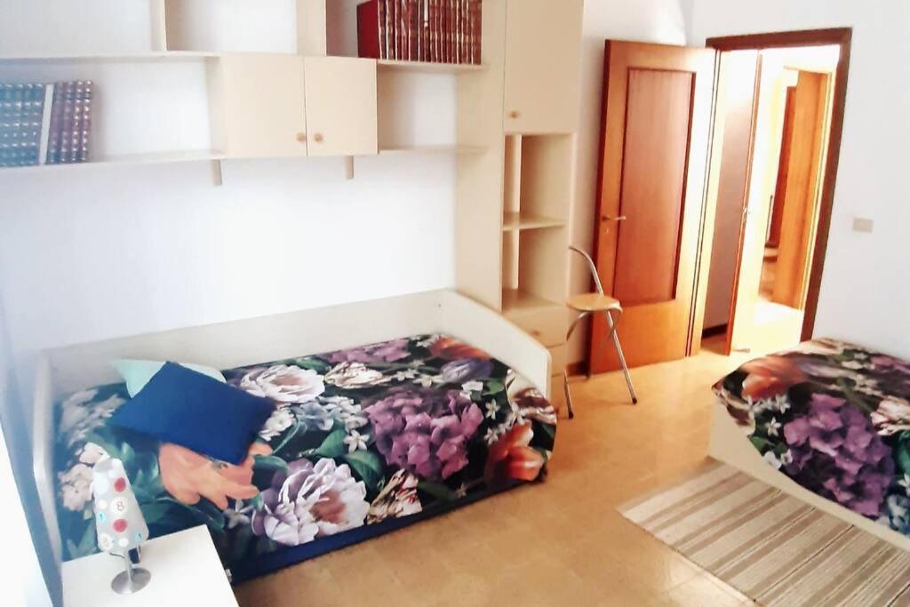 Gabry'S Home Three-Bedroom Big Apartment Near City Center & Train Station To Pisa And Florence & Ferries To Sardegna Corsica Ліворно Екстер'єр фото
