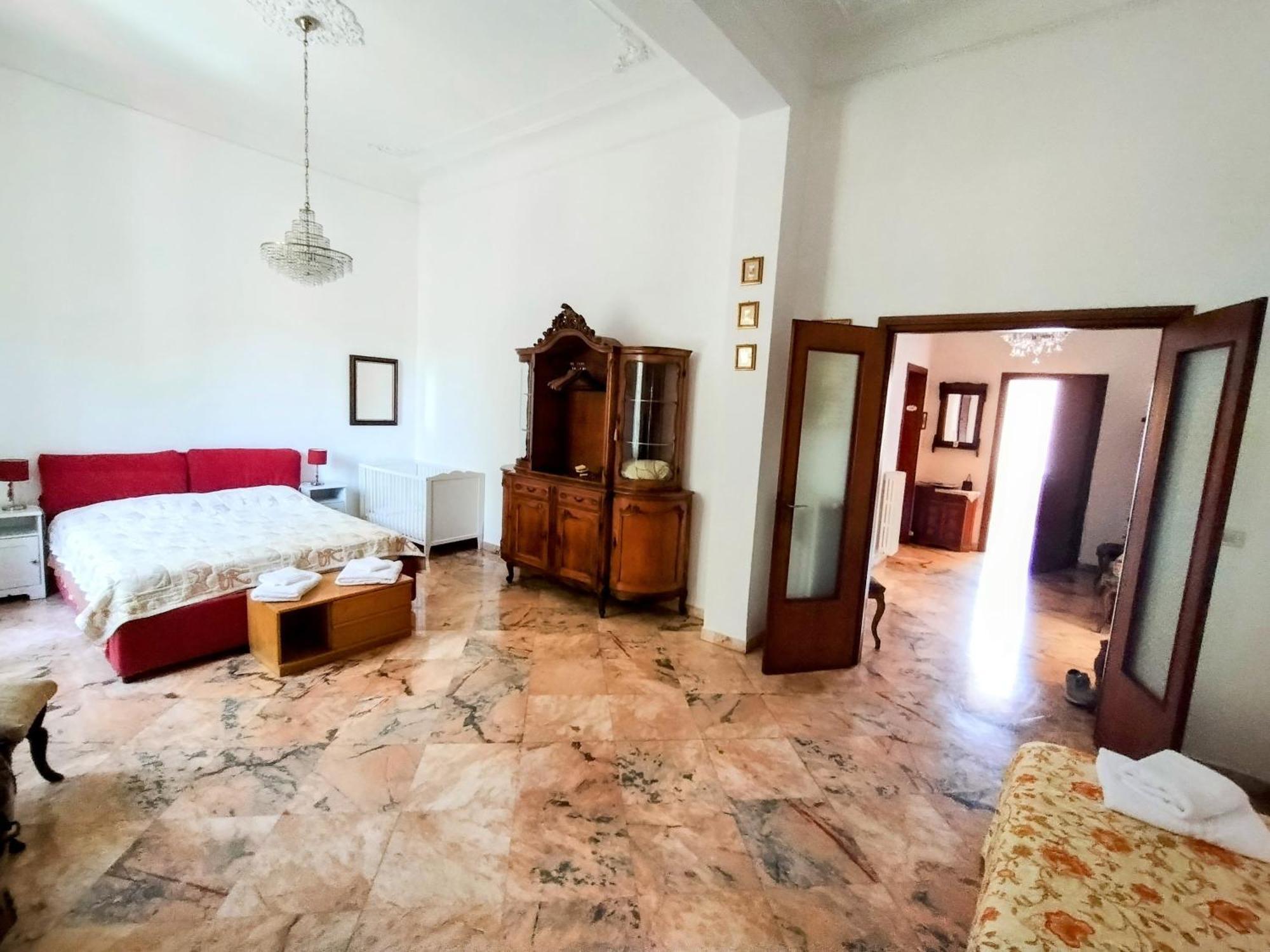 Gabry'S Home Three-Bedroom Big Apartment Near City Center & Train Station To Pisa And Florence & Ferries To Sardegna Corsica Ліворно Екстер'єр фото