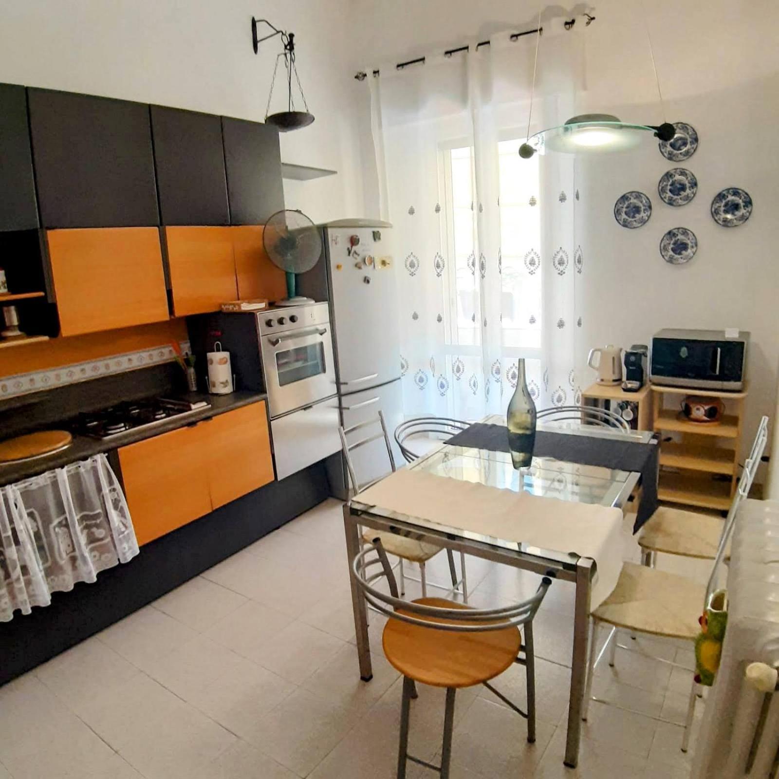Gabry'S Home Three-Bedroom Big Apartment Near City Center & Train Station To Pisa And Florence & Ferries To Sardegna Corsica Ліворно Екстер'єр фото